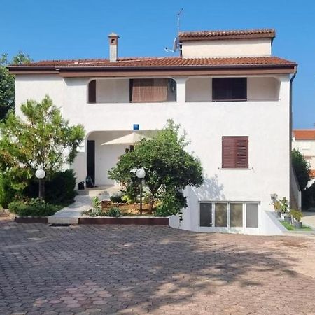 Apartmani Cerova Poreč Exteriör bild