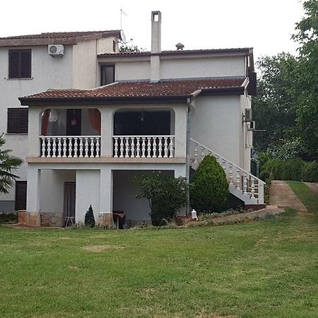 Apartmani Cerova Poreč Exteriör bild
