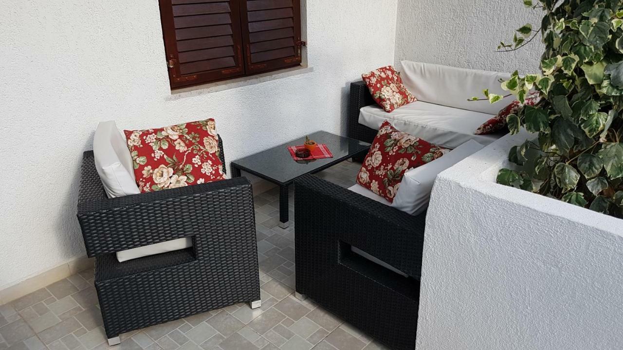 Apartmani Cerova Poreč Exteriör bild
