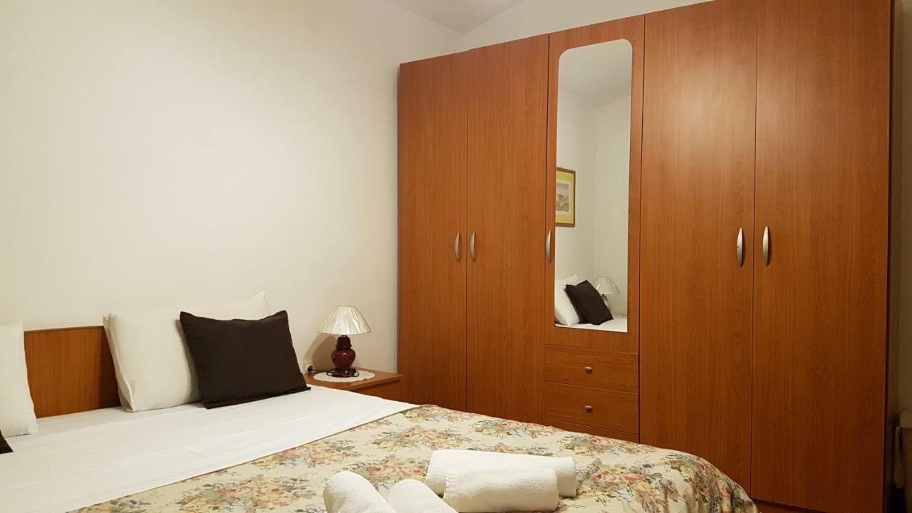 Apartmani Cerova Poreč Exteriör bild